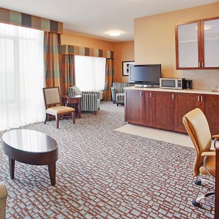 Holiday Inn Express & Suites Salinas, An Ihg Hotel Exterior foto